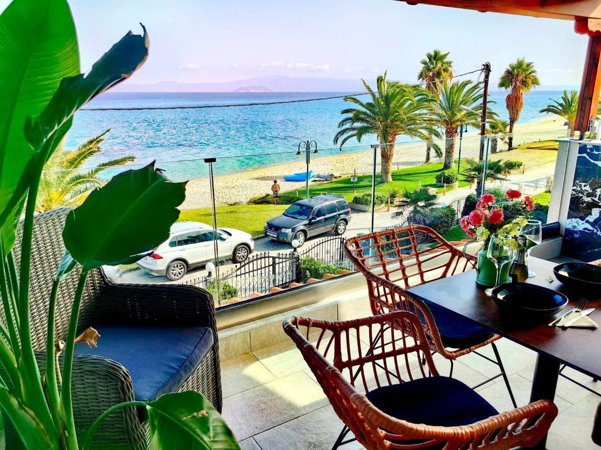 Lux Suite Sea Front Avra Pefkochori Exterior foto